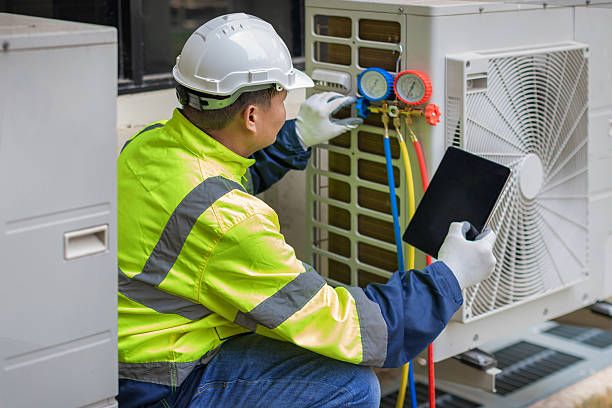 Professional Hvac technician working in Belmont, WI